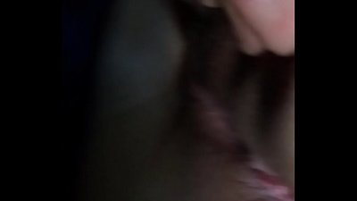 Maşında bir qız yoldaşı ilə