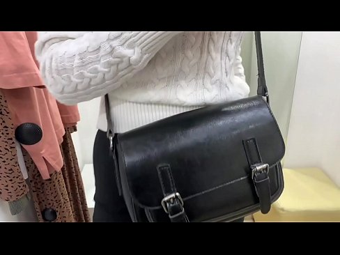 ❤️ Gənc qadın FeralBerry-nin fitinq otağında dildo ilə ictimai masturbasiyası Porn video bizdə az.zoomporno.ru ❌️